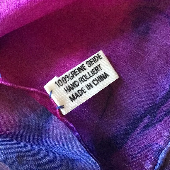 Gorgeous hand rolled silk scarf. - Picture 3 of 5